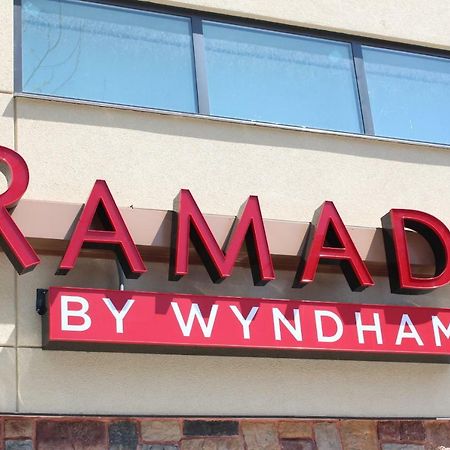 מלון ניו יורק Ramada By Wyndham Bronx Terminal מראה חיצוני תמונה