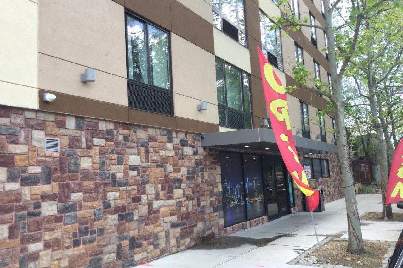 מלון ניו יורק Ramada By Wyndham Bronx Terminal מראה חיצוני תמונה