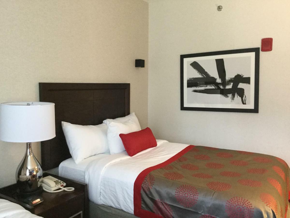 מלון ניו יורק Ramada By Wyndham Bronx Terminal מראה חיצוני תמונה